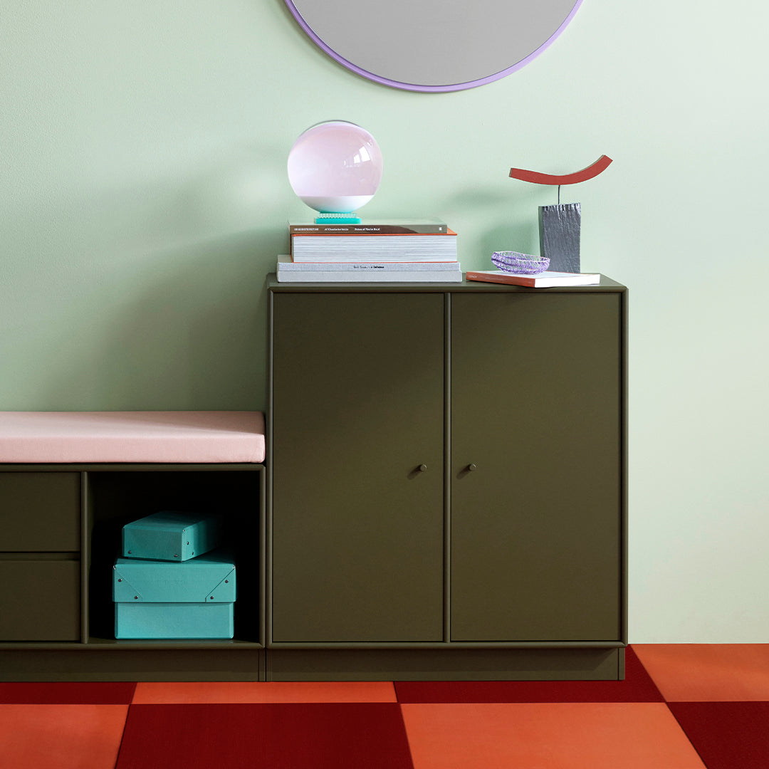 Armoire 1118 - 2 portes laquées, base sur socle