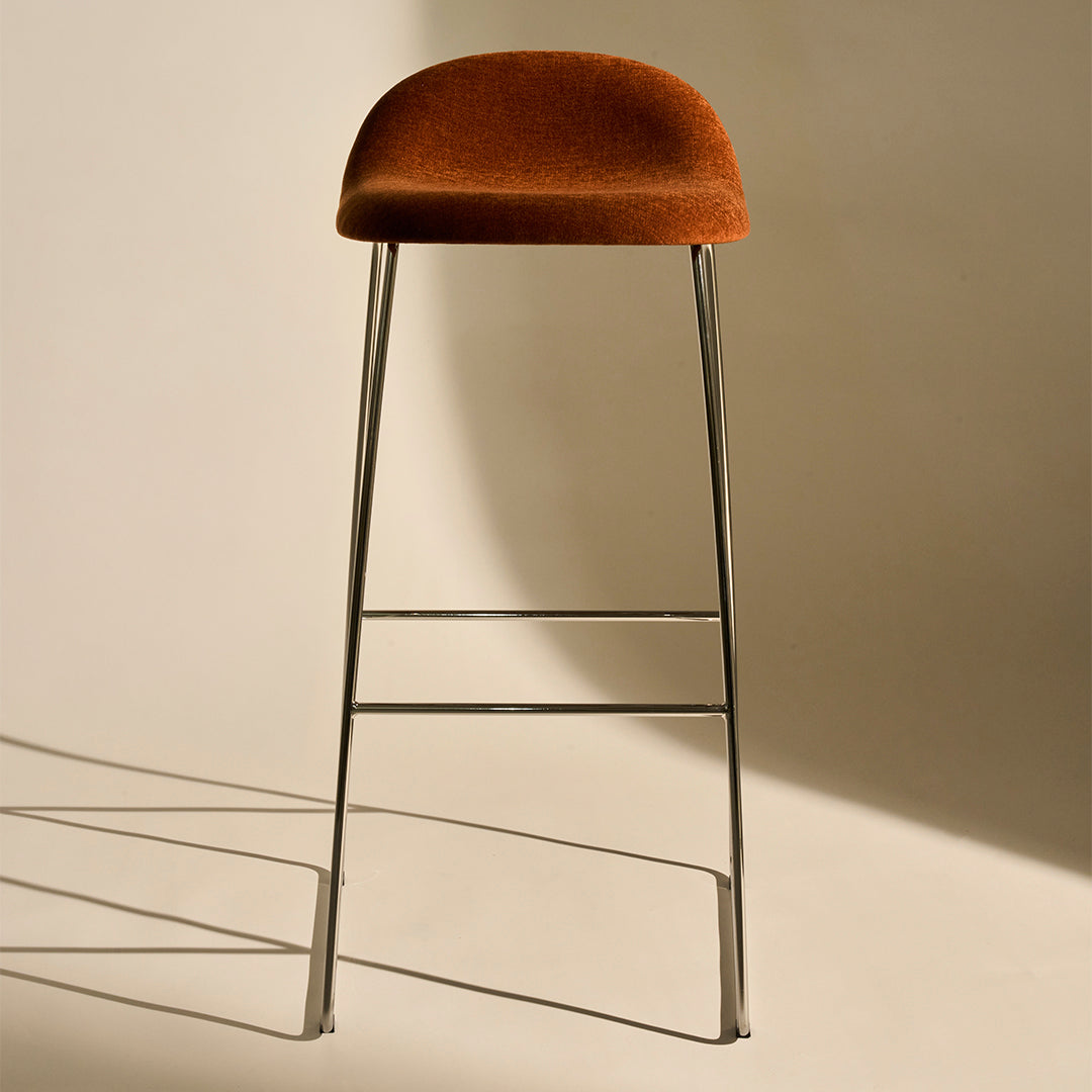 Tabouret de bar Gubi 3D - Entièrement rembourré - Piètement luge