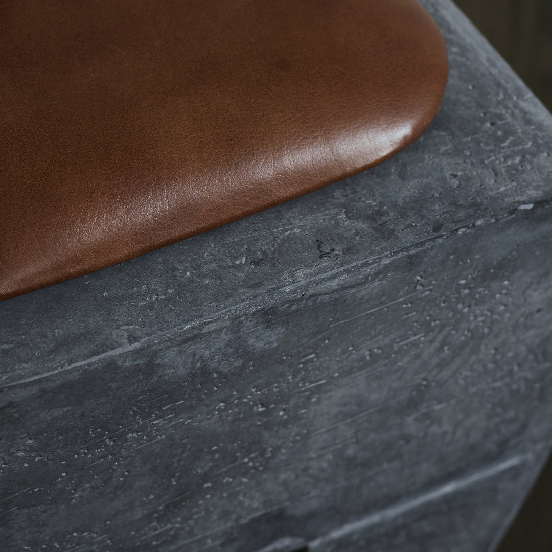 Coussin de tabouret sculpté