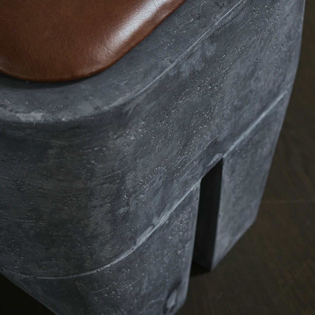 Coussin de tabouret sculpté