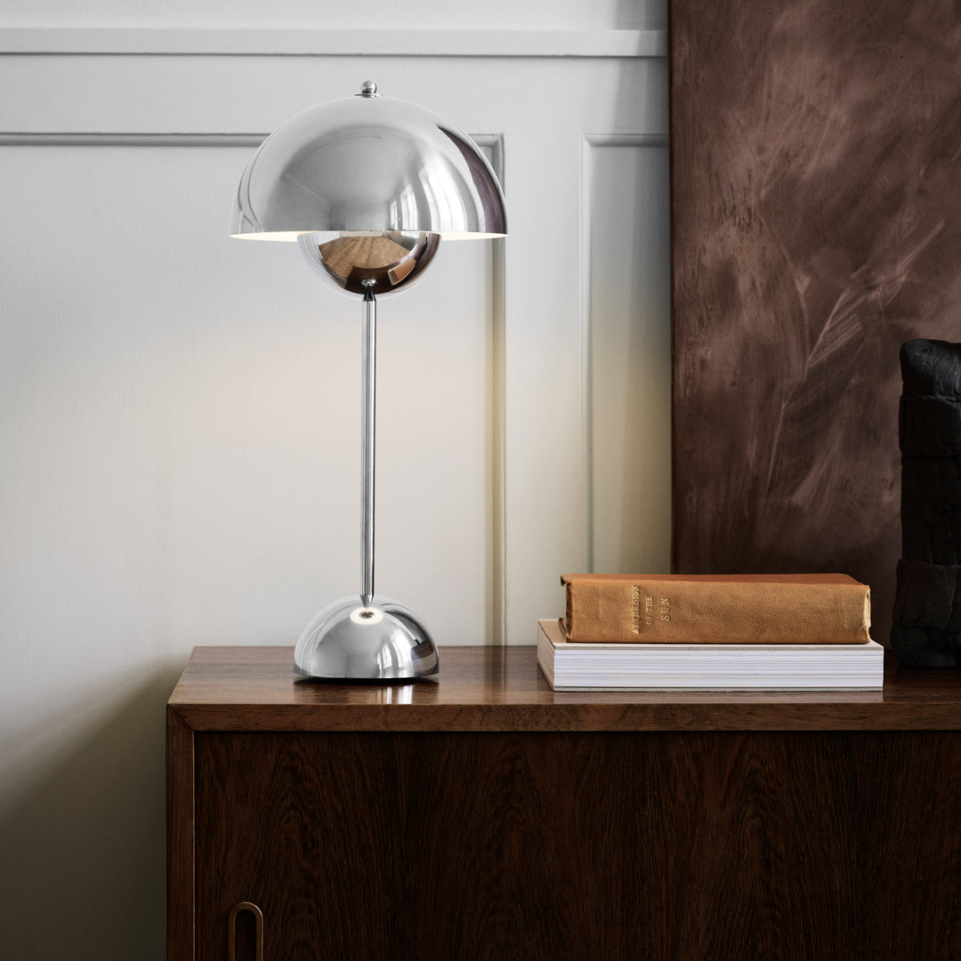 Lampe de table pot de fleurs Verner Panton VP3
