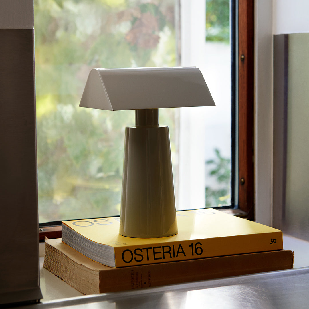 Lampe de table portable Caret MF1
