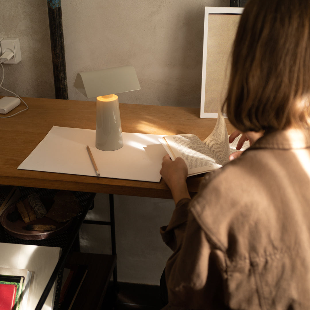 Lampe de table portable Caret MF1
