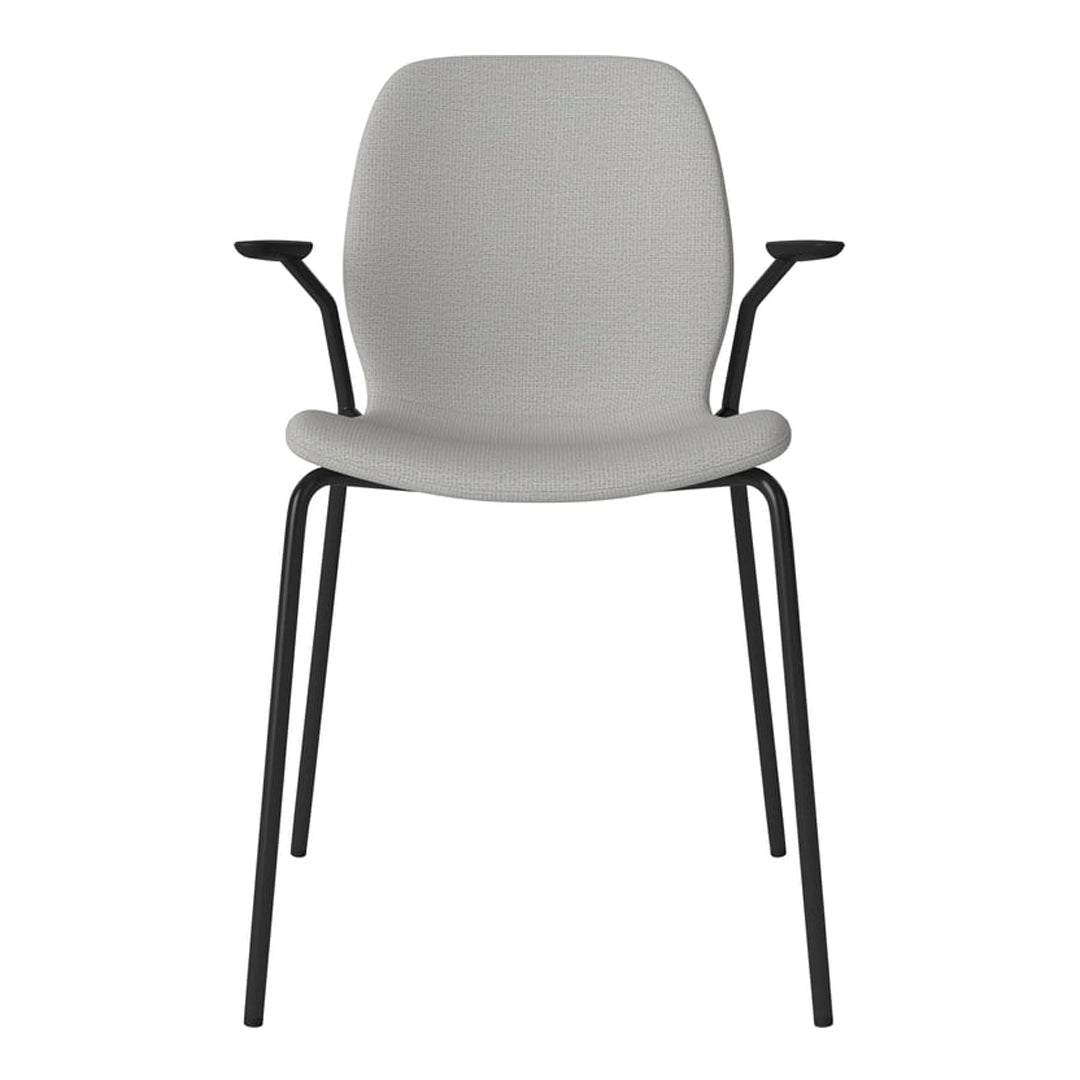 Chaise de salle à manger Seed avec accoudoirs ouverts - Rembourrée - Base en acier, laquée noire