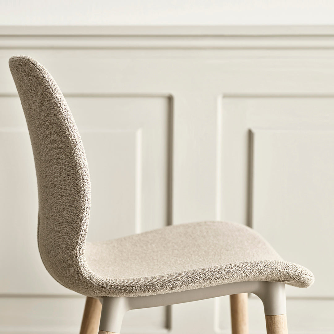 Chaise de salle à manger Seed - Rembourrée - Base en chêne huilé