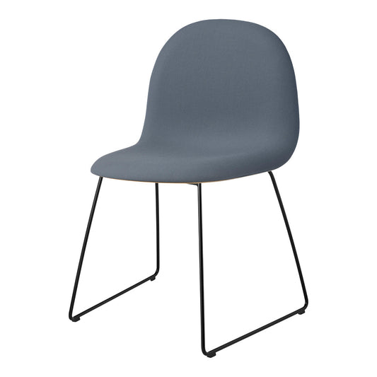 Chaise de salle à manger Gubi 3D - Rembourrée à l'avant - Piètement luge, empilable