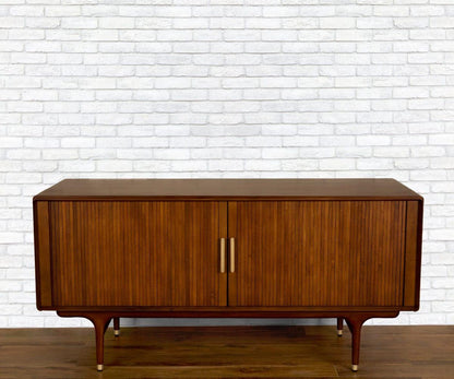 Stand média Hendrick 52