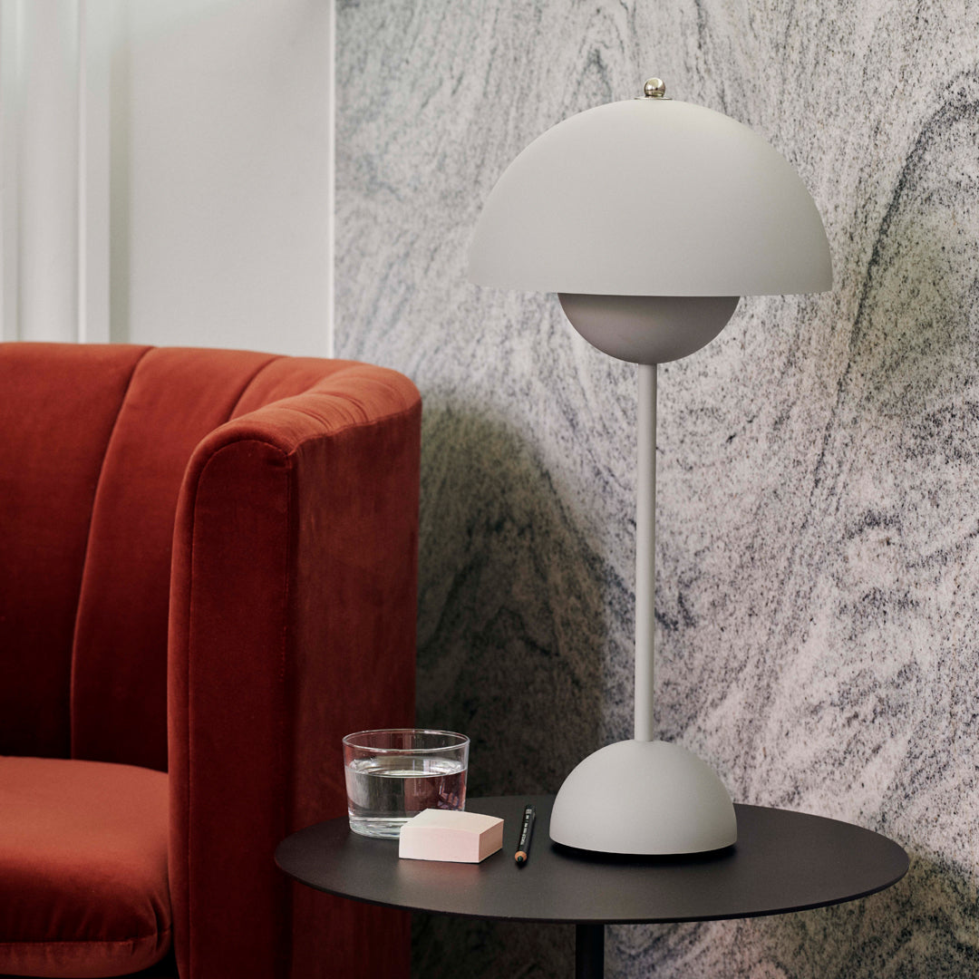 Lampe de table pot de fleurs Verner Panton VP3