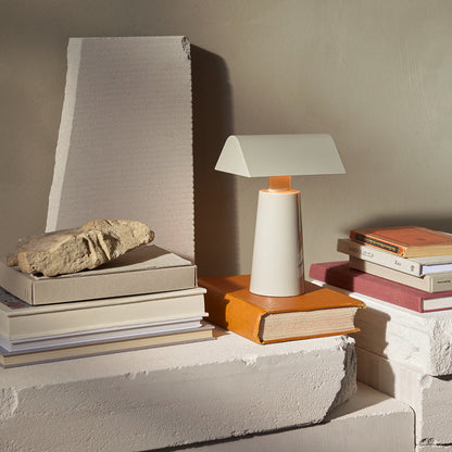 Lampe de table portable Caret MF1