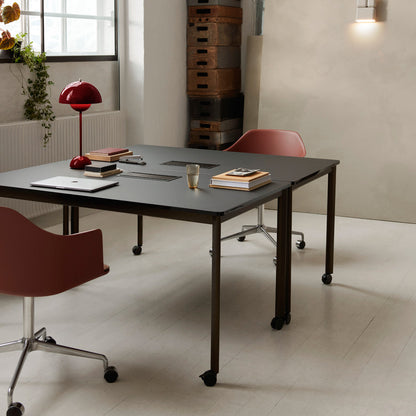 Lampe de table pot de fleurs Verner Panton VP3