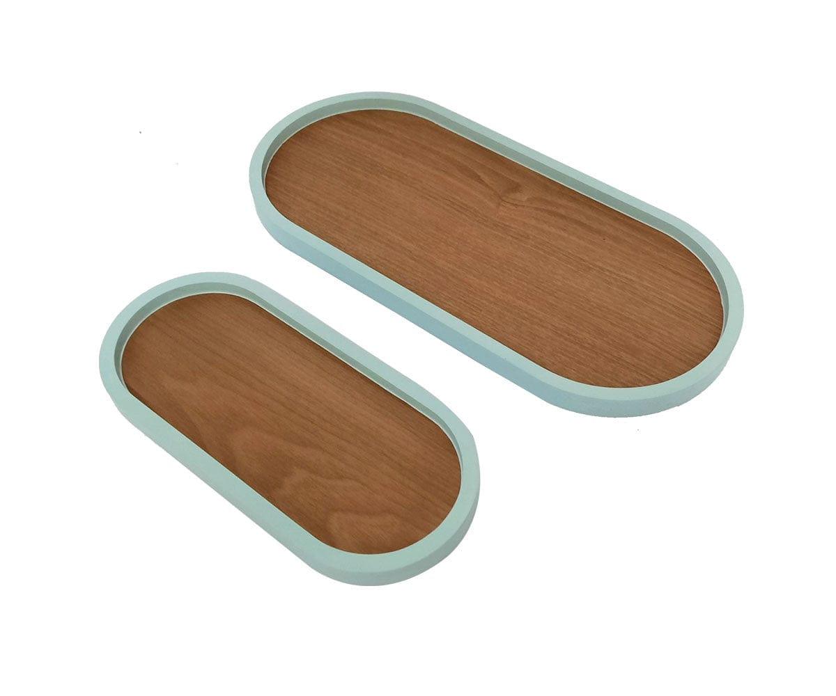 Plateau ovale avec garniture en laque