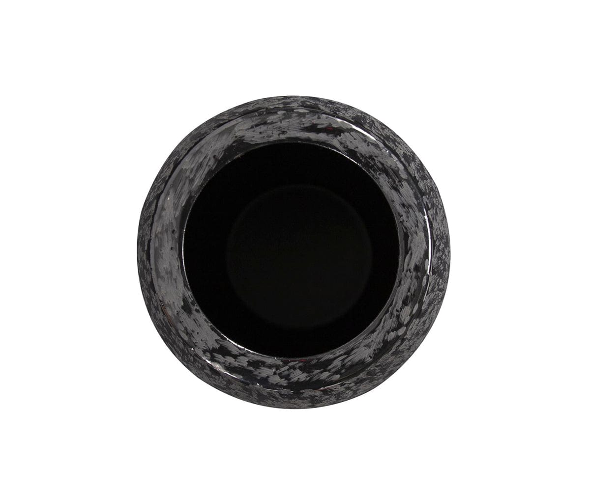 Petit vase noir ciselé